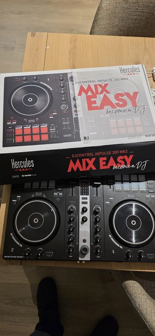 Hercules DJControl Inpulse 300 MK2