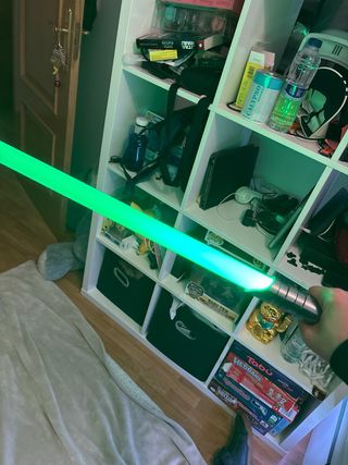 Espada láser plateada