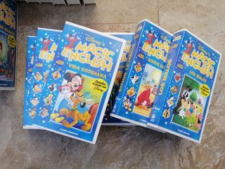 32 VHS Disney's Magic English + 16 Libros