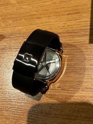 Reloj Tissot T-Race Negro y Dorado