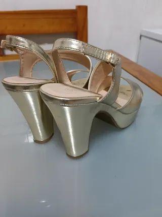 Sandalias doradas TULIPAN plataforma tacón 39