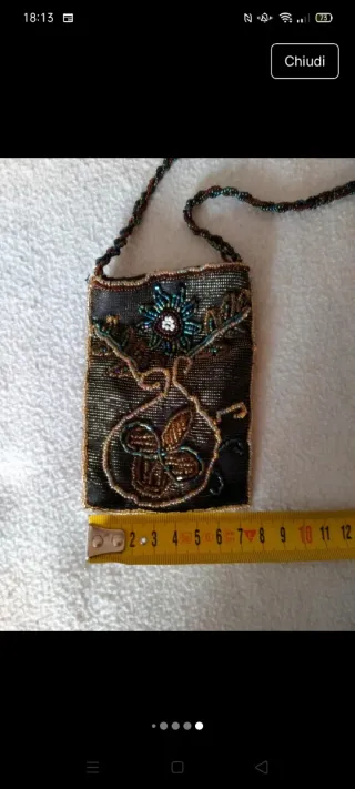 Borsetta con tracolla e perline