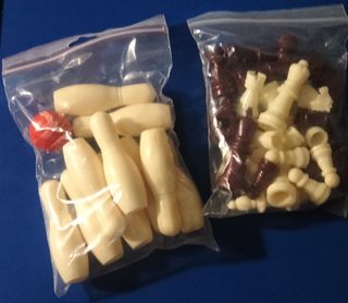 Futbolín, hockey de aire, ping pong y bolos