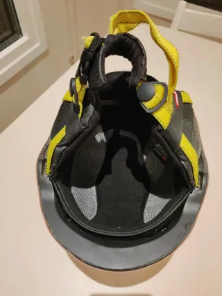 Casco Atomic y Gafas Pocito rosas