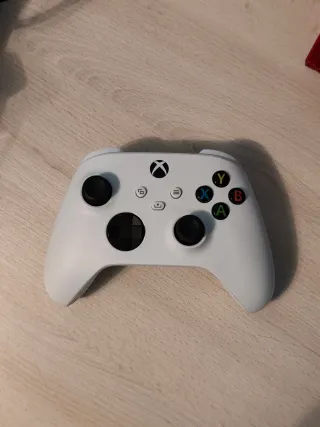 Xbox Series S Blanca con garantía de casi 3 años