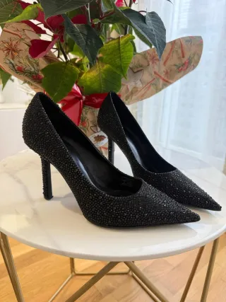 Zapatos tacón pedrería