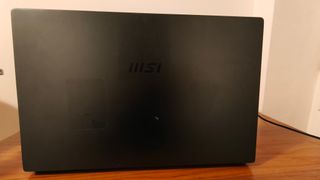 MSI Modern 15 A5M Gris