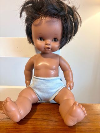 Vecchia bambola neonata Famosa