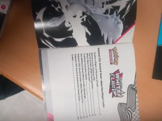 Pokemon White & Black Elite Trainer Box Player's G