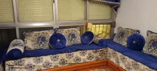 Sofá Marroquí Azul con Cortinas
