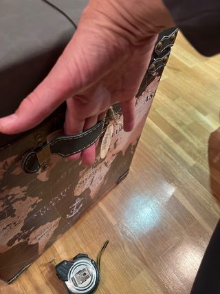 Baúl de almacenaje con tapa mullida y mapa