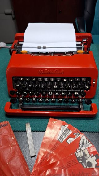 Máquina de escribir Olivetti Valentine Roja