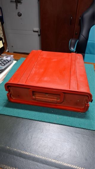 Máquina de escribir Olivetti Valentine Roja