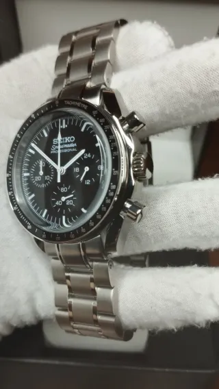 Reloj Seiko Mod Speedmaster Negro y Blanco