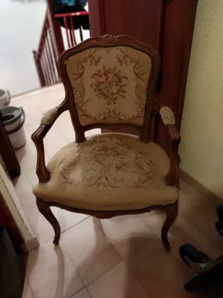 Sillón antiguo estilo Luis XV francés