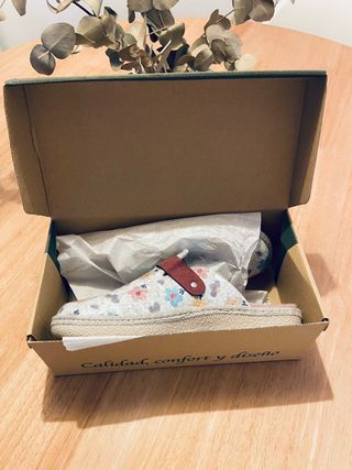 Zapatillas casa mujer flores ( Nuevas )