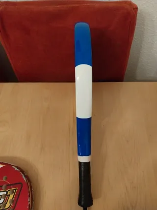 Pala de pádel Artengo 700 Nueva + Pro y pelotas