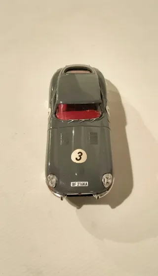 Jaguar réplica Iberslot Scalextric