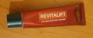 Revitalift Borrador Ojeras Negro/Rojo