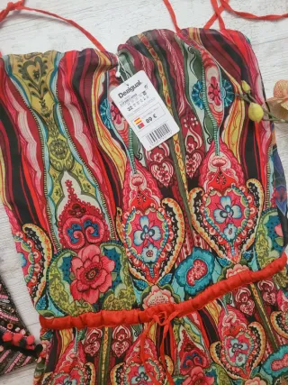 Nuevo.Mono Desigual estampado talla L (40/42)