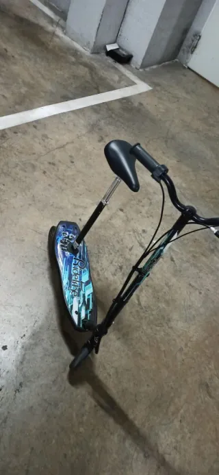 2 Patinetes iguales Eléctricos con Asiento
