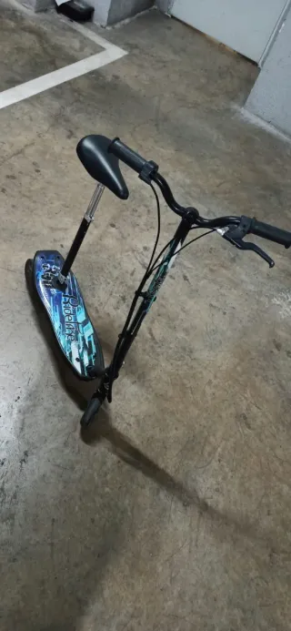 2 Patinetes iguales Eléctricos con Asiento