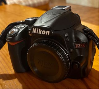 Cámara Réflex Nikon D3100 Negra (kit completo)