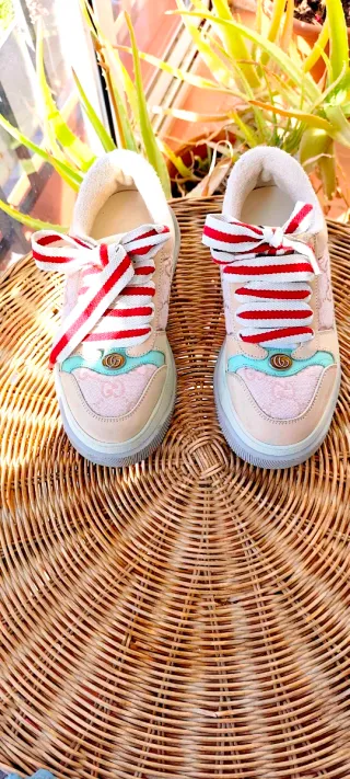 Zapatillas Guess Beige y Rosa