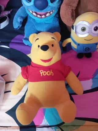 Lote Muñecos: Stitch, Winnie,oso Cubby, Minion