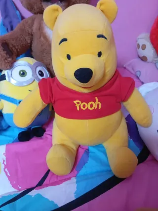 Lote Muñecos: Stitch, Winnie,oso Cubby, Minion