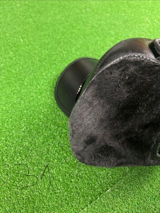 Gorra vintage negra con orejeras