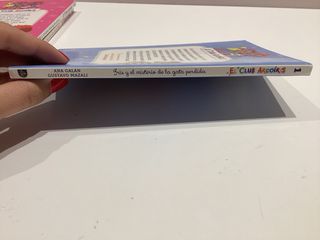 Iris y el misterio de la gata perdida: El Club ...