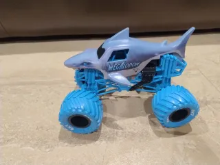 Monster Truck Megalodon Tiburón Azul