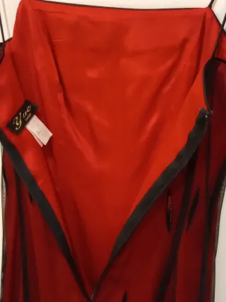 Vestido largo granate,rojo con tul negro, elegante