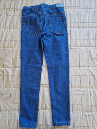 Pantalón vaquero niña Mango Kids. Talla 11-12.