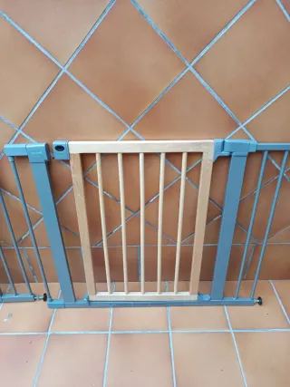 Barrera de seguridad Munchkin Easy Close