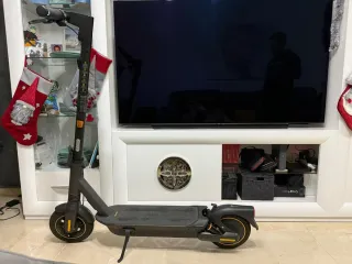 Patinete Eléctrico Plegable Segway-Ninebot Max G2