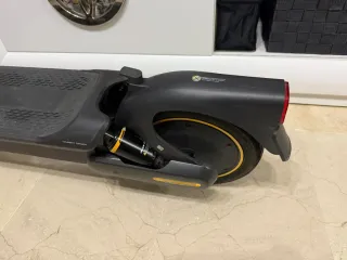 Patinete Eléctrico Plegable Segway-Ninebot Max G2