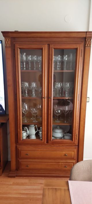 Muebles de salón de madera y cristal