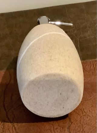 Dispensador jabón Kela piedra y metal