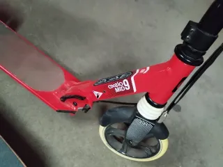 Monopatín y Patineta con protecciones