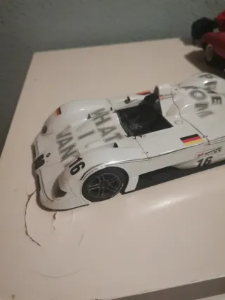 BMW V12 LMR Blanco
