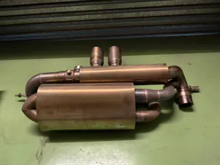 Silencioso artesanal con válvula Lotus Exige V6