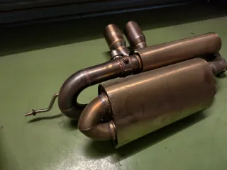 Silencioso artesanal con válvula Lotus Exige V6