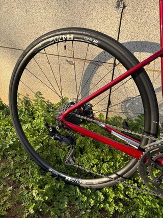 Bicicleta de carretera Cannondale aluminio