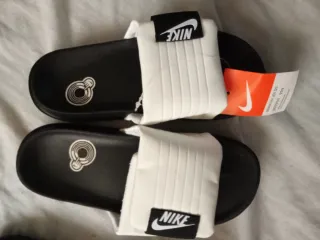 Chanclas Nike Talla 36 y talla 42  Blancas