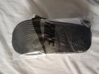 Chanclas Nike Talla 36 y talla 42  Blancas