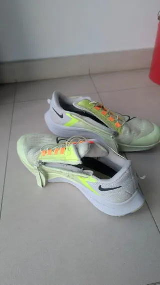 Zapatillas Nike Pegasus  amarillas Verdes y Naranj