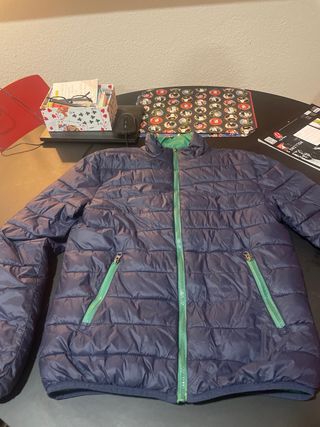 Plumas ligero azul y verde