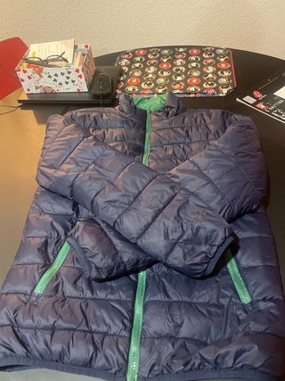 Plumas ligero azul y verde